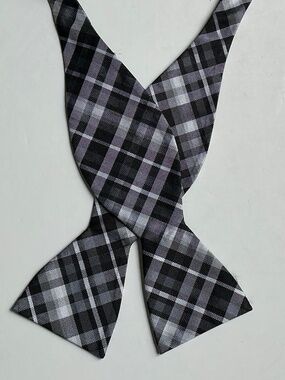 Ben Sherman classy  gray plaid 100 % silk bow tie